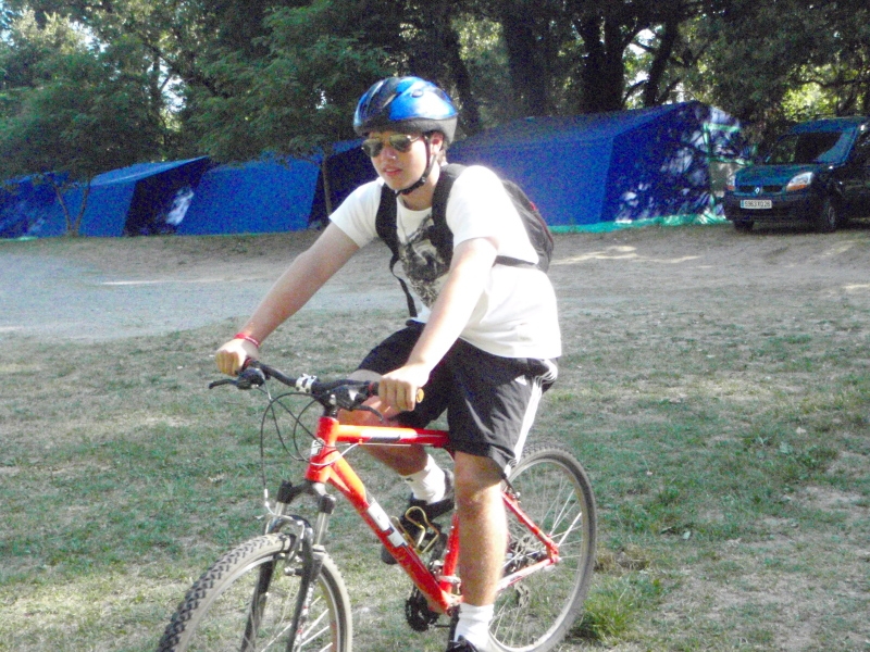 Village Camps International Summer Camp Ard&egrave;che, France 2019-07-26 https://www.villagecamps.com/journals_admin/images/70-8-Sebastian tesing out his ride.jpg
